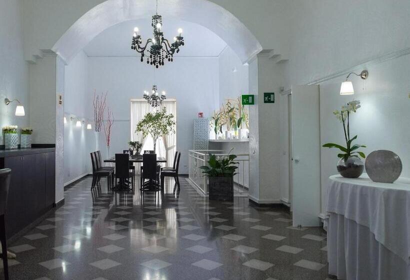 ホテル Santa Chiara