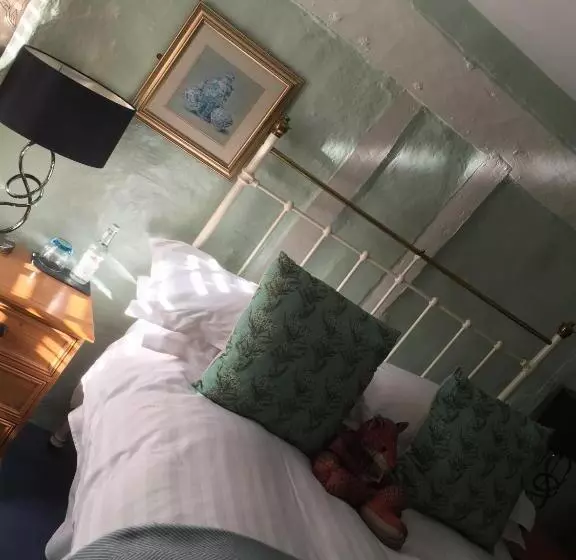 ホテル The Angel Inn B&b