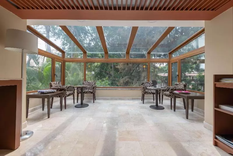 בית מלון כפרי Wyndham Garden Guadalajara Expo Plaza Del Sol