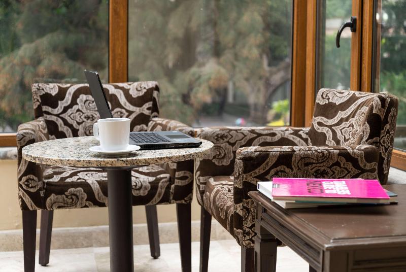 ホテル Wyndham Garden Guadalajara Expo Plaza Del Sol