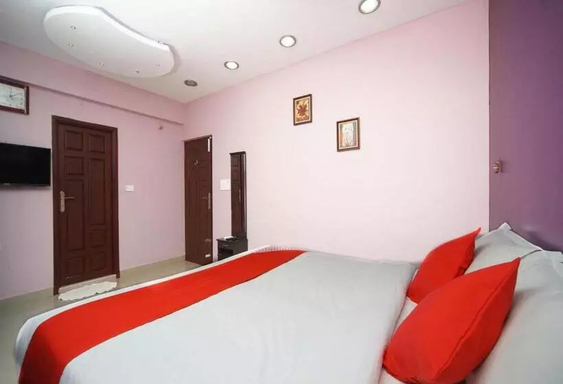 Max Classic Serviced Apartment