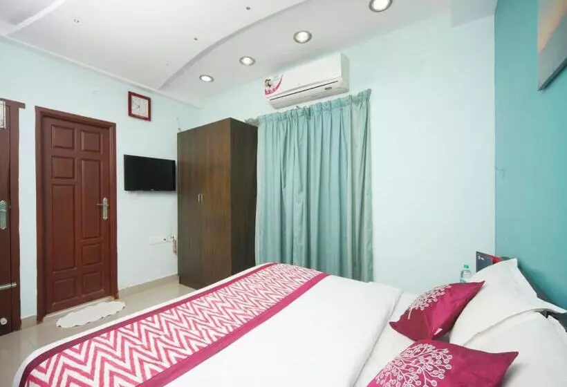 Max Classic Serviced Apartment