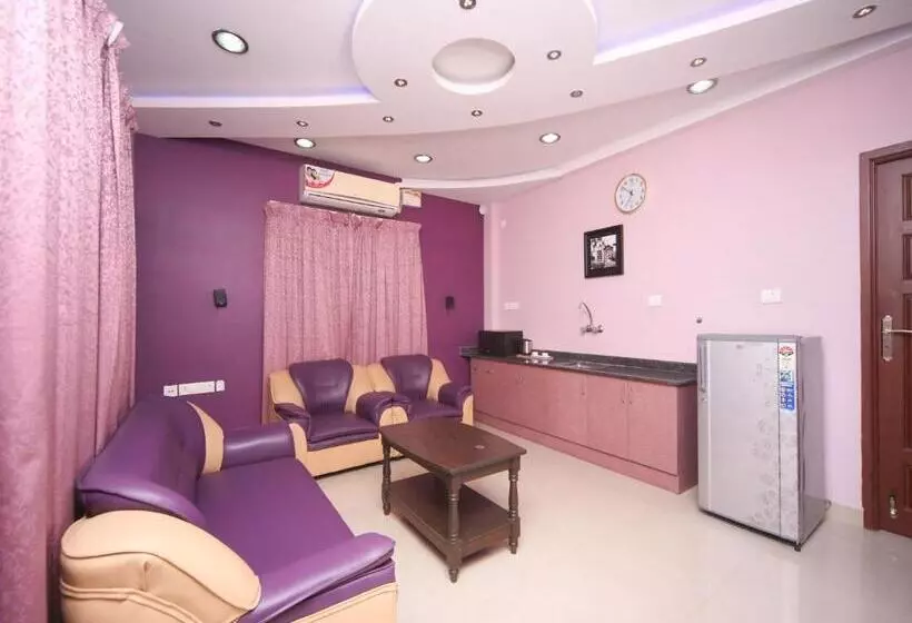 Max Classic Serviced Apartment