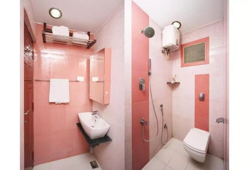 Max Classic Serviced Apartment