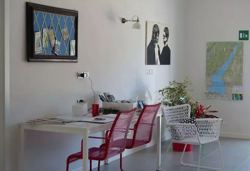 Meet Gardalake Hostel