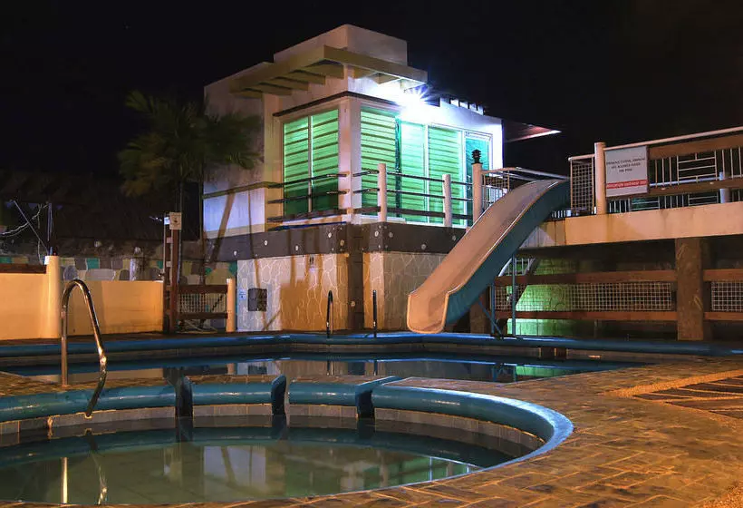 اقامتگاه Althea's Place Palawan