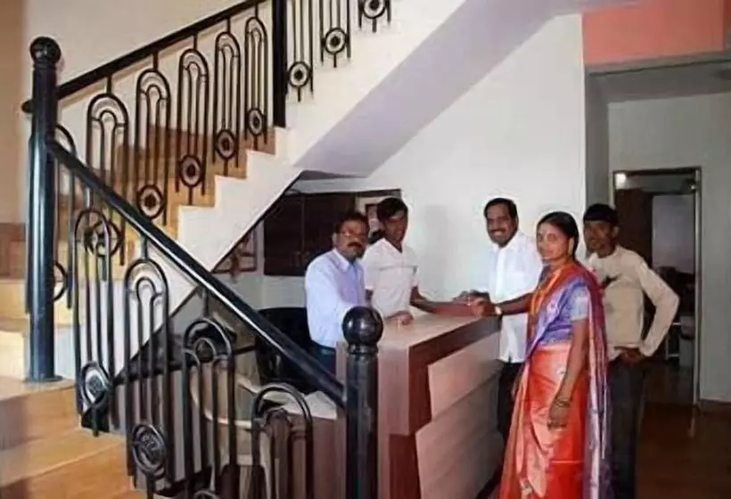 Shanti S Hotel Sonai