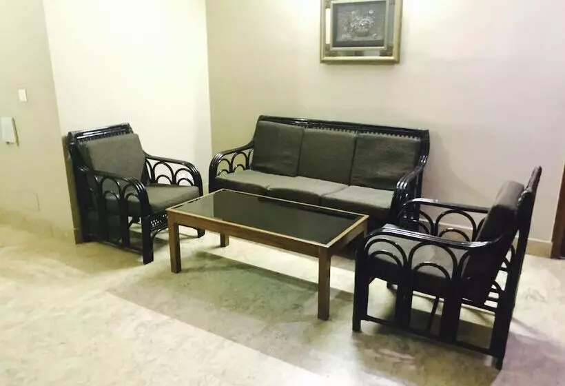 Skylink Suites Bed & Breakfast