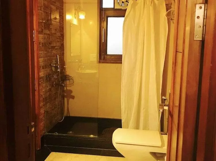 Skylink Suites Bed & Breakfast