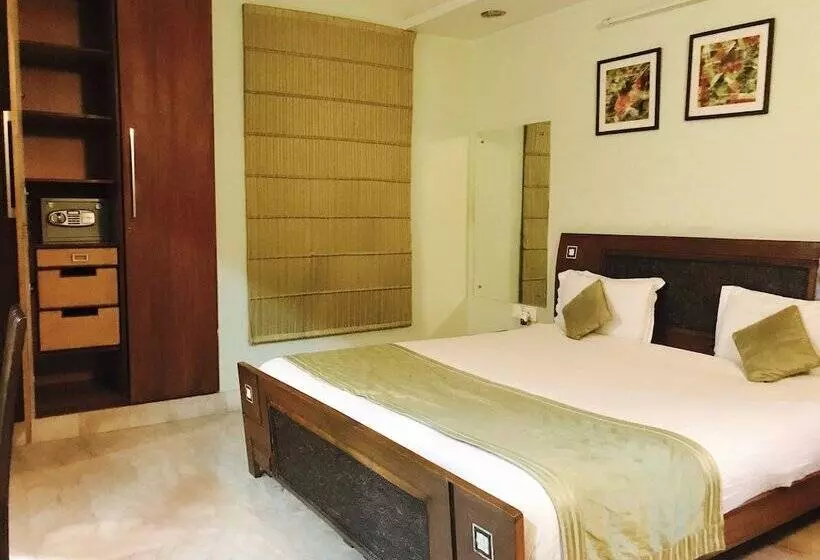 Skylink Suites Bed & Breakfast