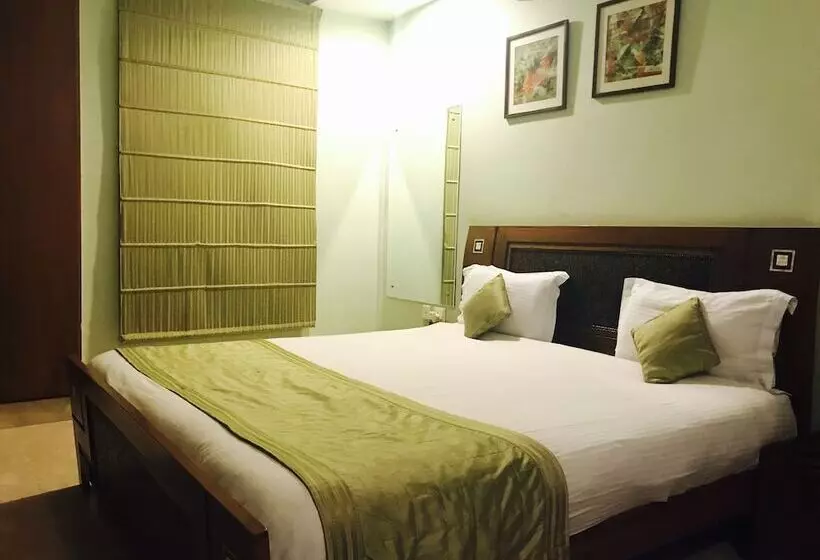 Skylink Suites Bed & Breakfast