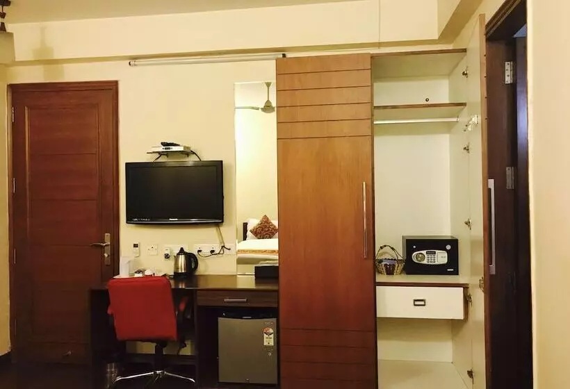 Skylink Suites Bed & Breakfast