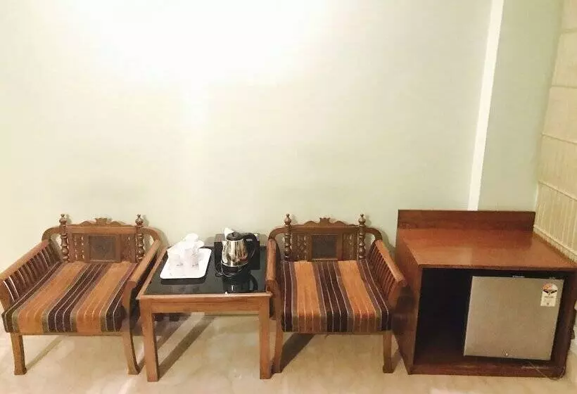 Skylink Suites Bed & Breakfast