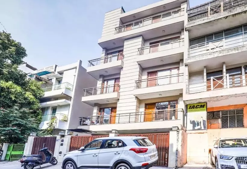 Skylink Suites Bed & Breakfast