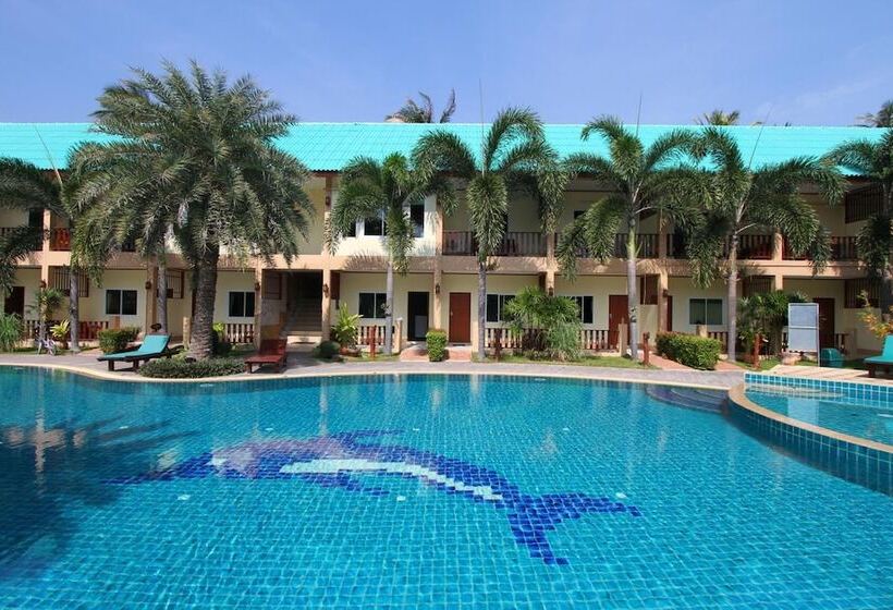 The Green Beach Resort