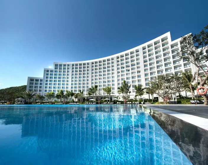 Vinpearl Resort & Spa Nha Trang Bay