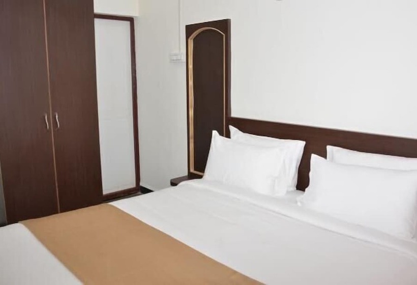 호텔 Zip Raashi Farm