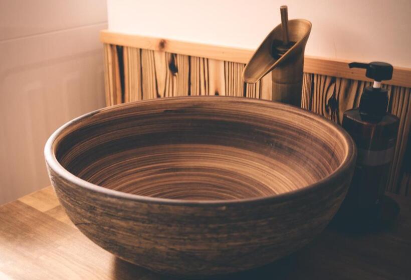 Albergue Next Chapter Guesthouse Kito