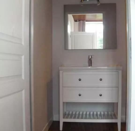 ベッドアンドブレックファースト Aux Vieux Fours