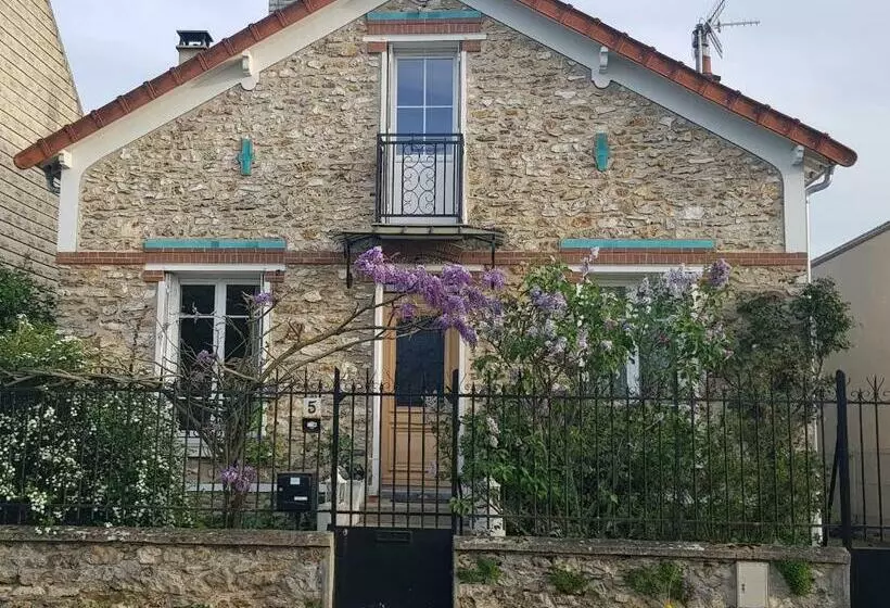 Aamiaismajoitus (B&B) Le Vieux Tilleul