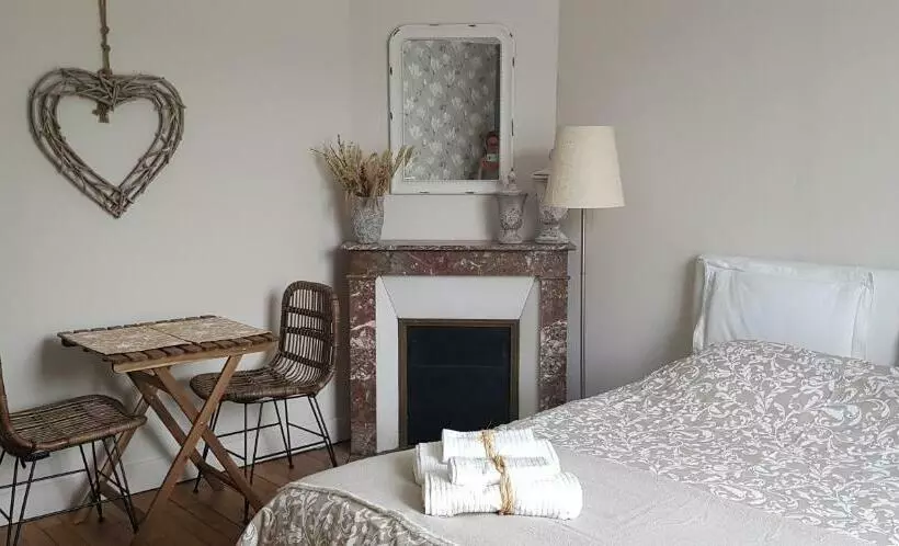 Aamiaismajoitus (B&B) Le Vieux Tilleul