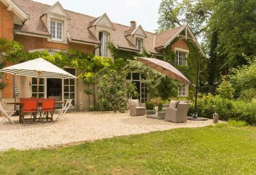 Aamiaismajoitus (B&B) Manderley