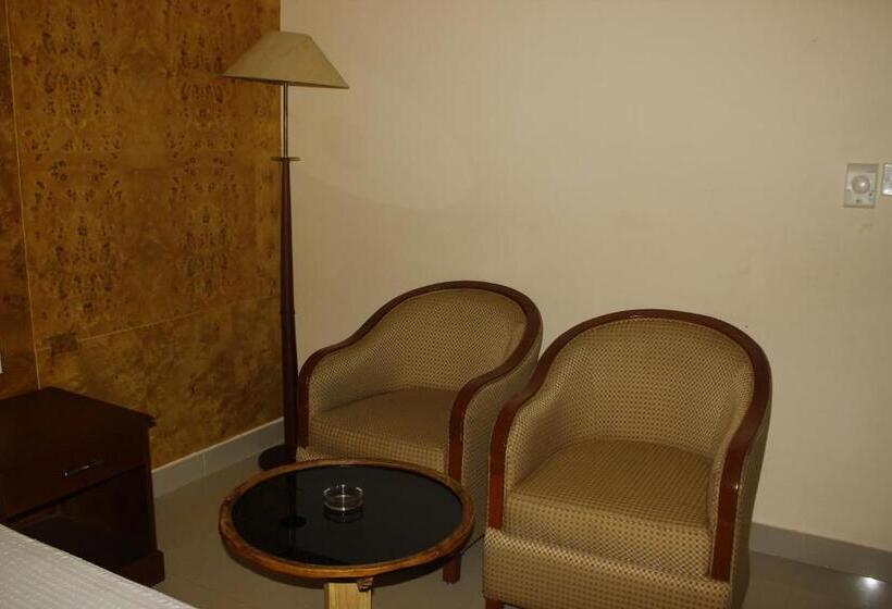 בית מלון כפרי Bessota International