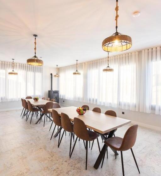 Отель Espai Vidrà