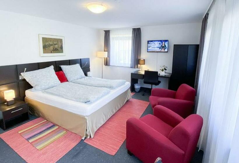 Отель Garni Bad Café Bad Niedernau