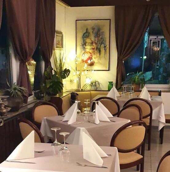 Отель Garni Bad Café Bad Niedernau