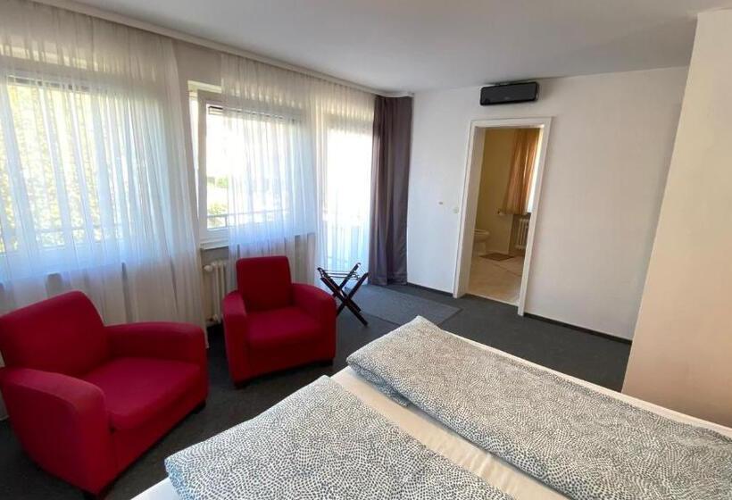 Отель Garni Bad Café Bad Niedernau