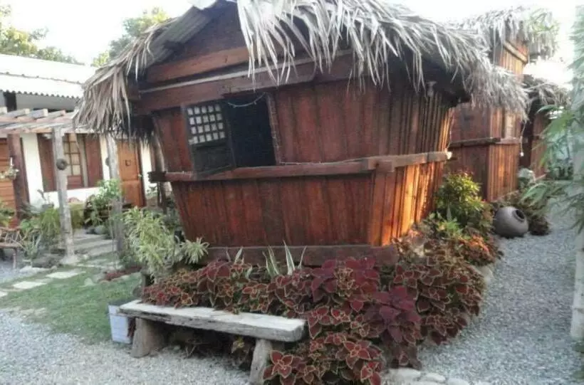 ホテル Reddoorz Hostel At Deomar Hometel & Farm Cafe Vigan Ilocos