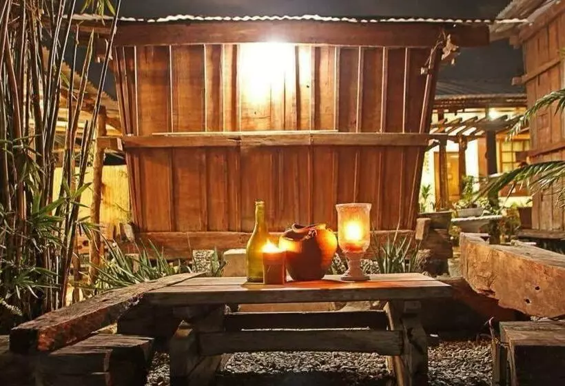 ホテル Reddoorz Hostel At Deomar Hometel & Farm Cafe Vigan Ilocos