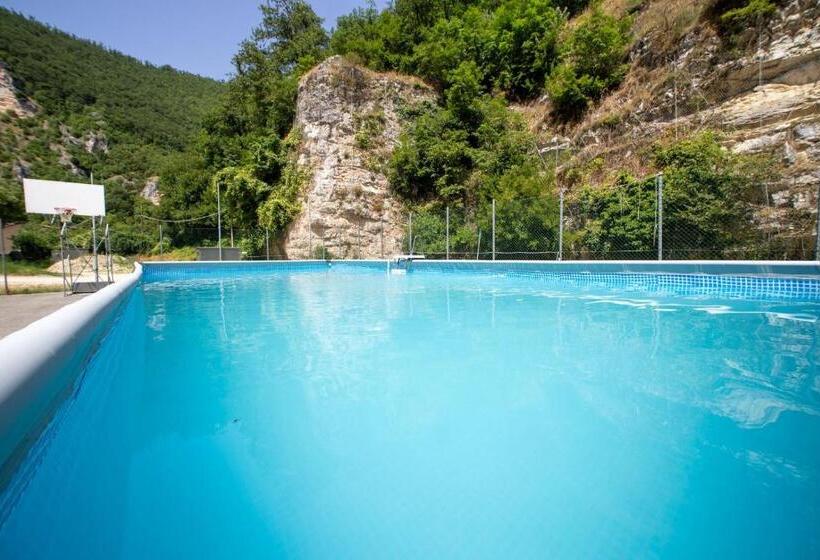 ホテル Roccaporena & Margherita