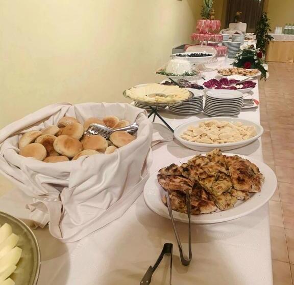 ホテル Roccaporena & Margherita