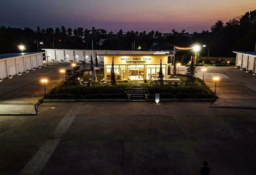 Hotel Wicket White Villa