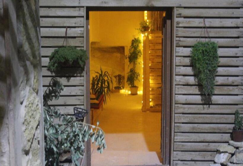 پانسیون 7 Caves