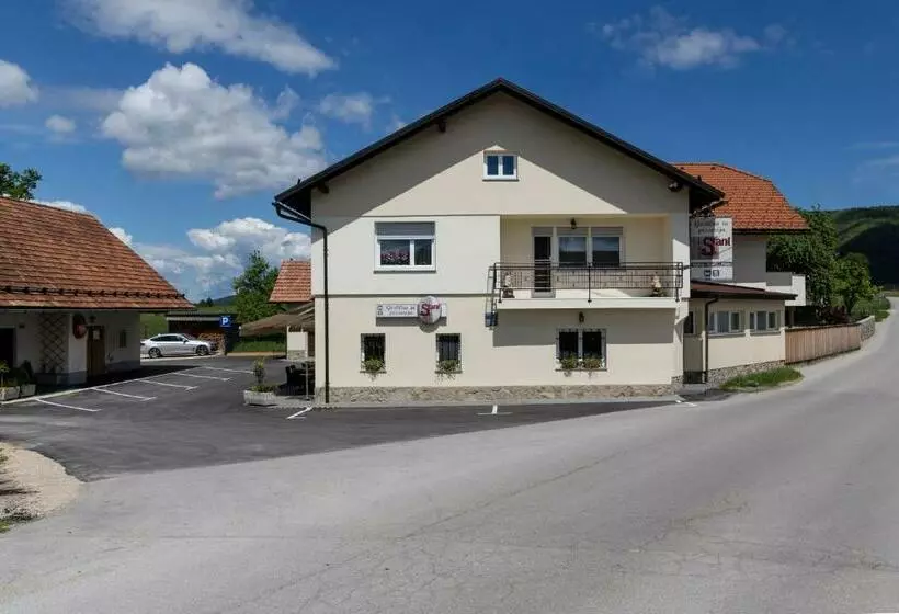 پانسیون Guesthouse & Apartments Pri Stani