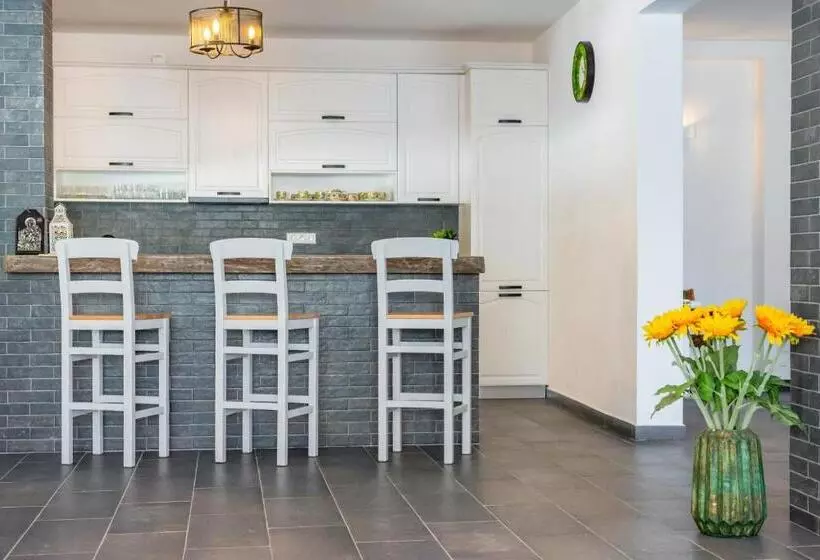 ペンション Vila Mesteacanul