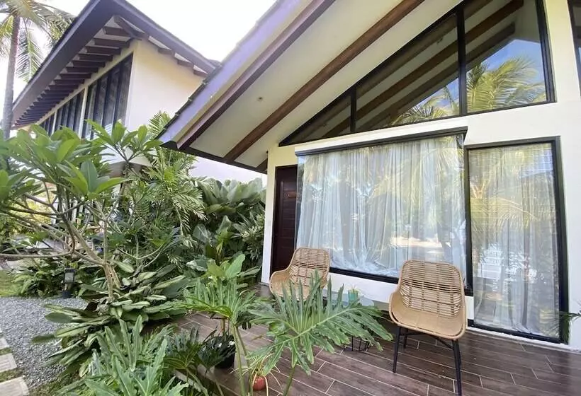 Amila Dive Beach Resort