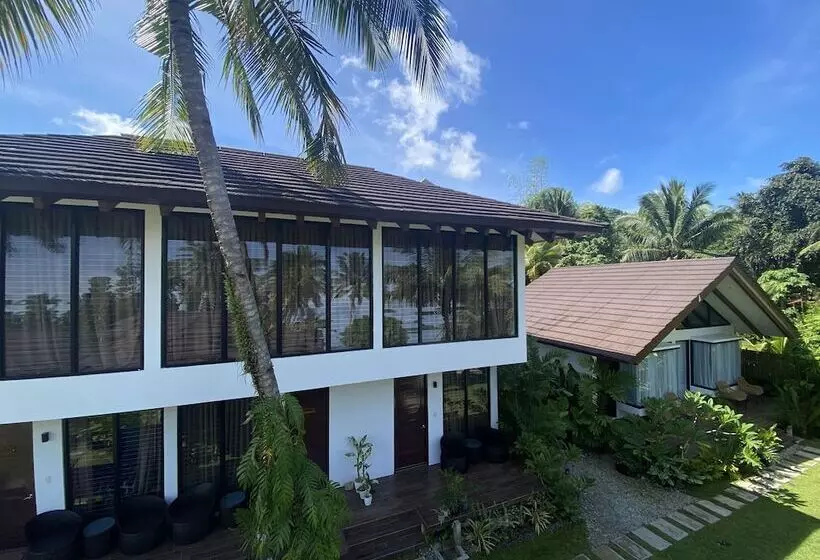 Amila Dive Beach Resort