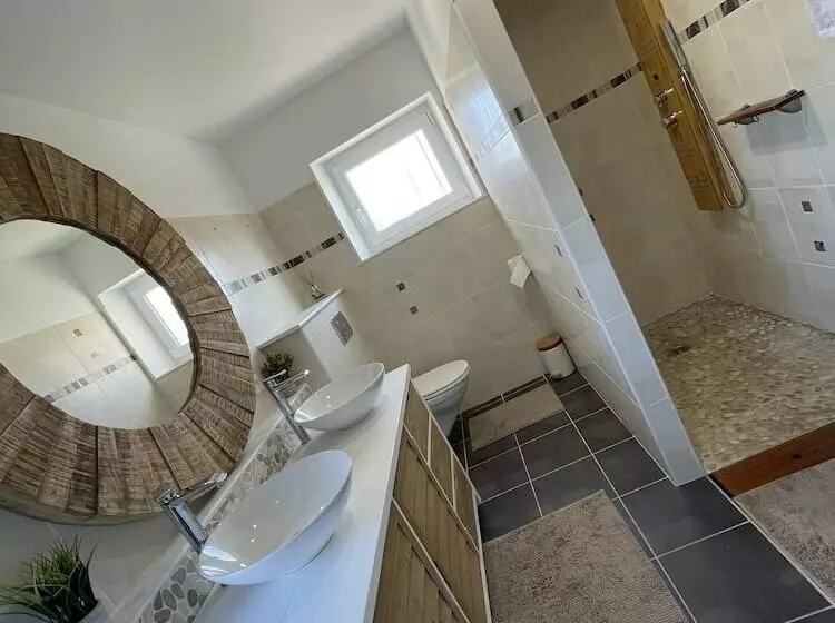 ベッドアンドブレックファースト Aurefees