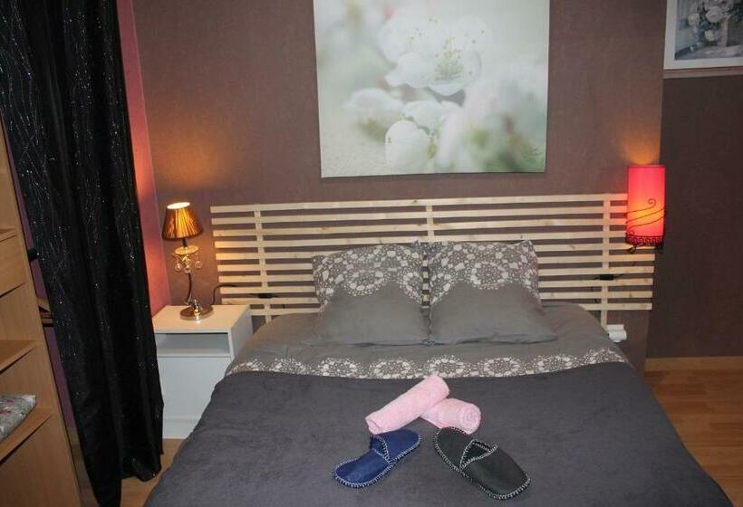 مبيت وإفطار Chambres D Hôtes Les Mésanges