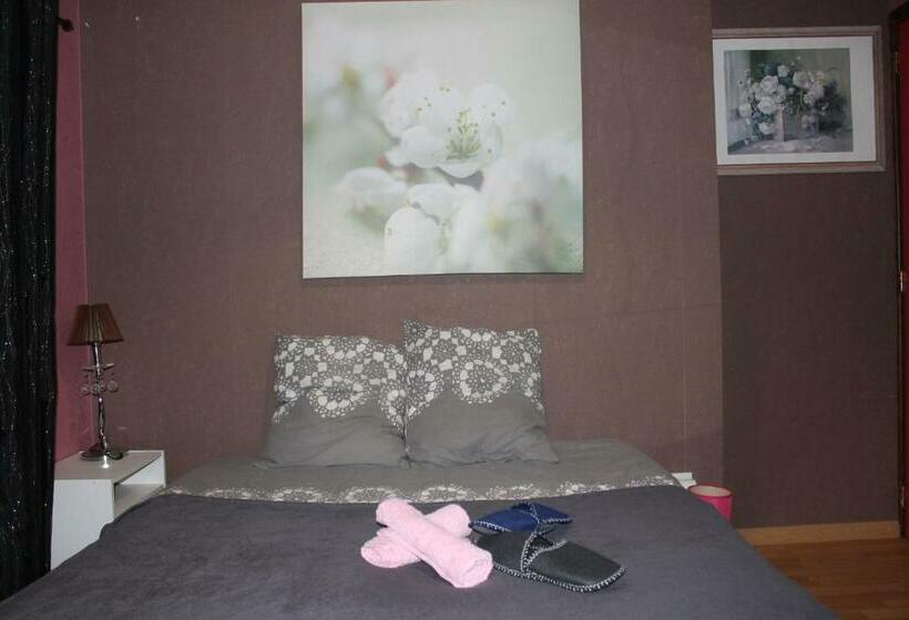 مبيت وإفطار Chambres D Hôtes Les Mésanges