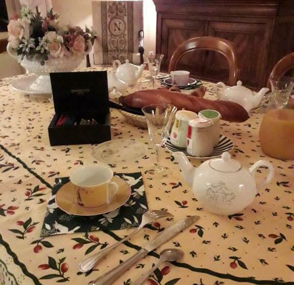 住宿加早餐 Château De Varaize