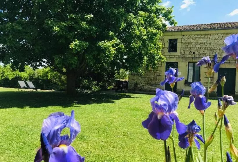 Aamiaismajoitus (B&B) Gîte Au Boom Coeur   Petit Déjeuner Inclus   Spa En Option