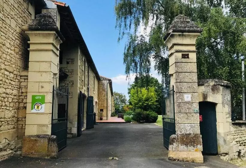 Aamiaismajoitus (B&B) Gîte Au Boom Coeur   Petit Déjeuner Inclus   Spa En Option