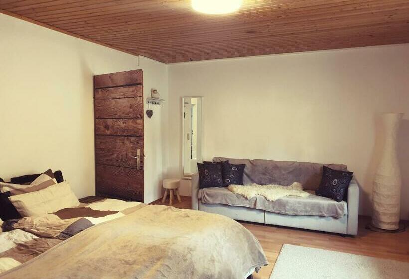 酒店 Die Alm In Schöllbüchl, Privatzimmer