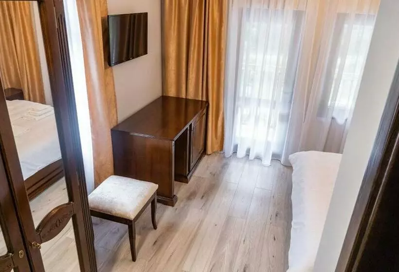 Hotelli Perla Dacilor