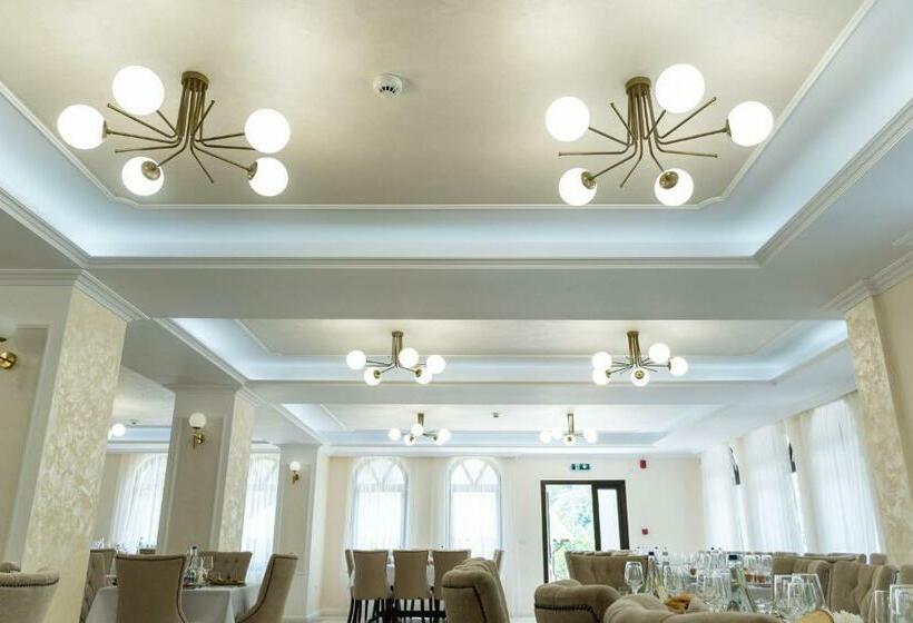 فندق Perla Dacilor